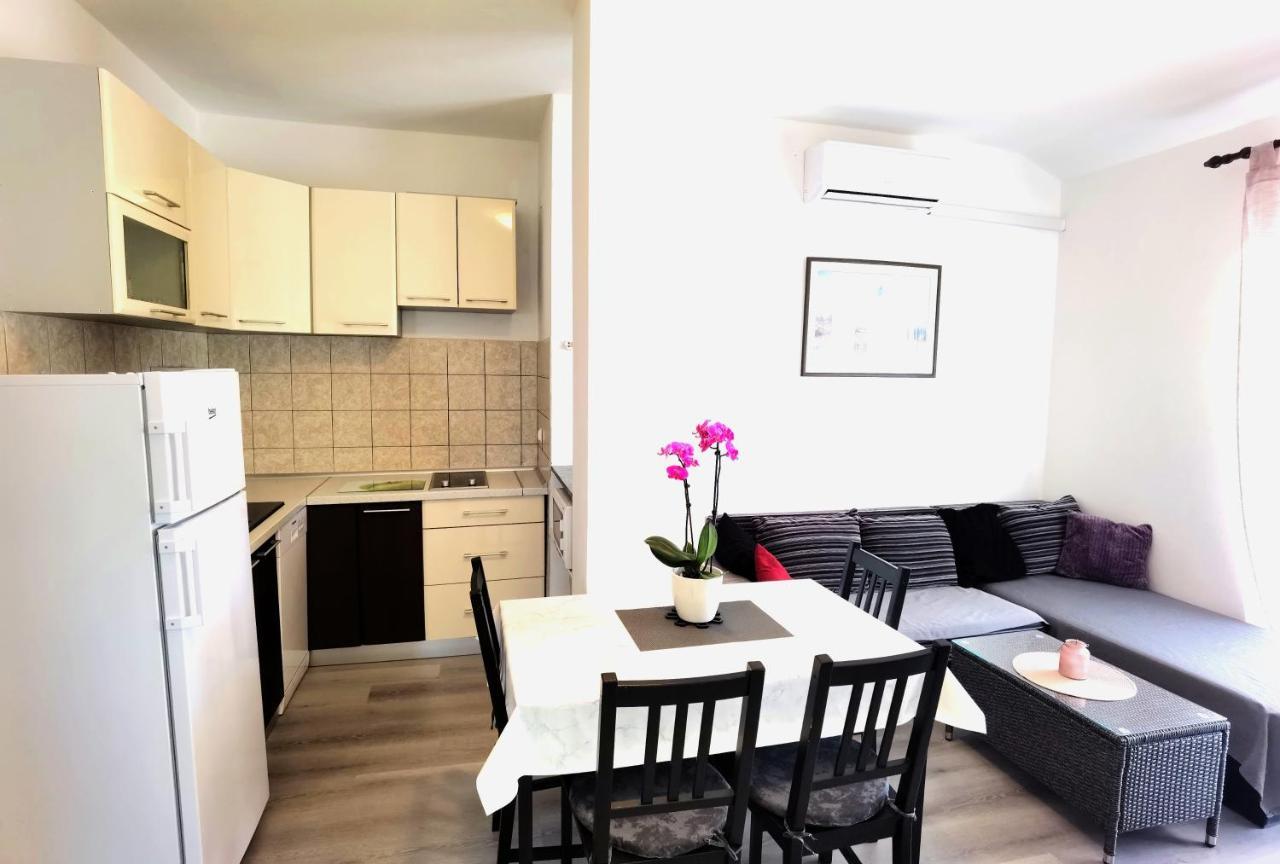 Apartments & Rooms Milena Vodice Luaran gambar