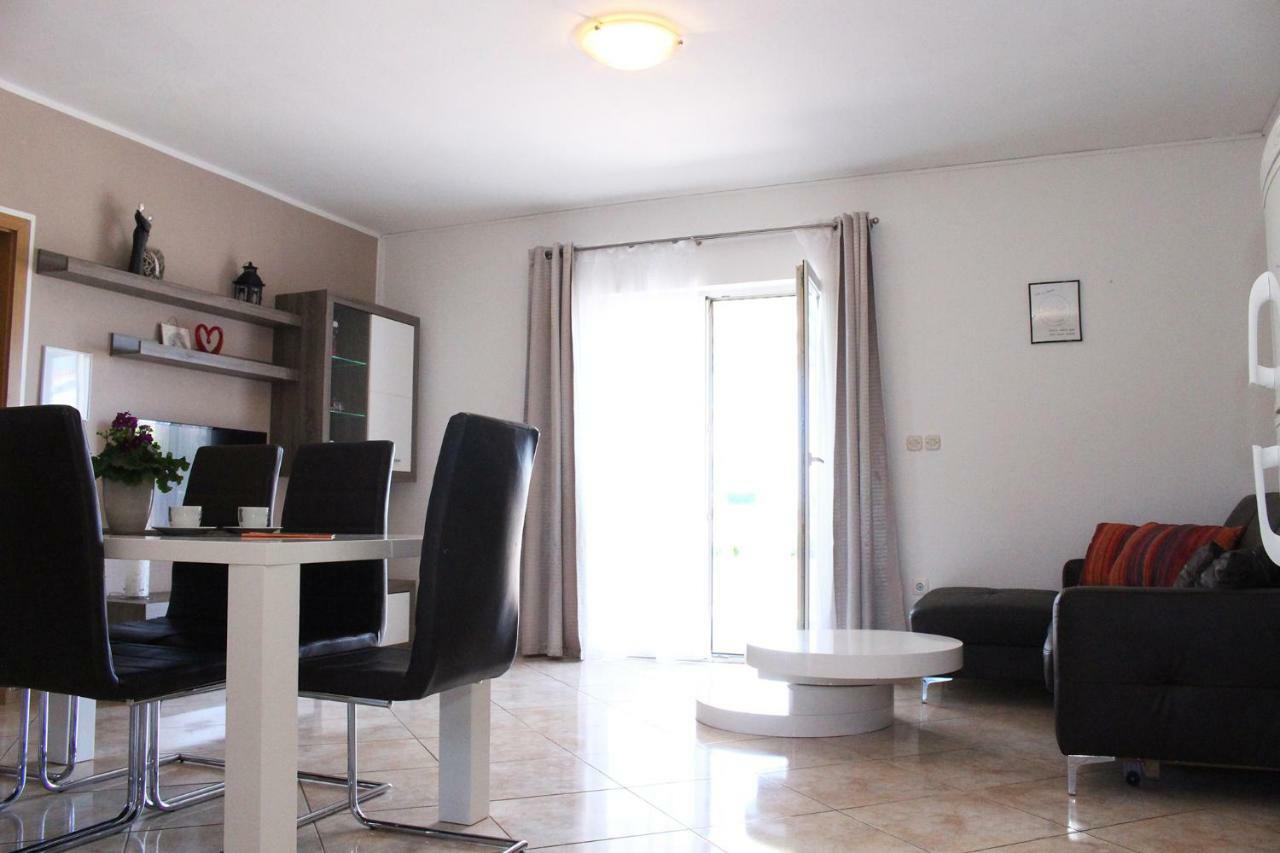 Apartments & Rooms Milena Vodice Luaran gambar