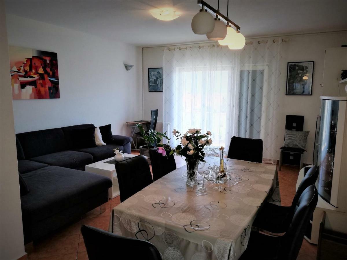 Apartments & Rooms Milena Vodice Luaran gambar