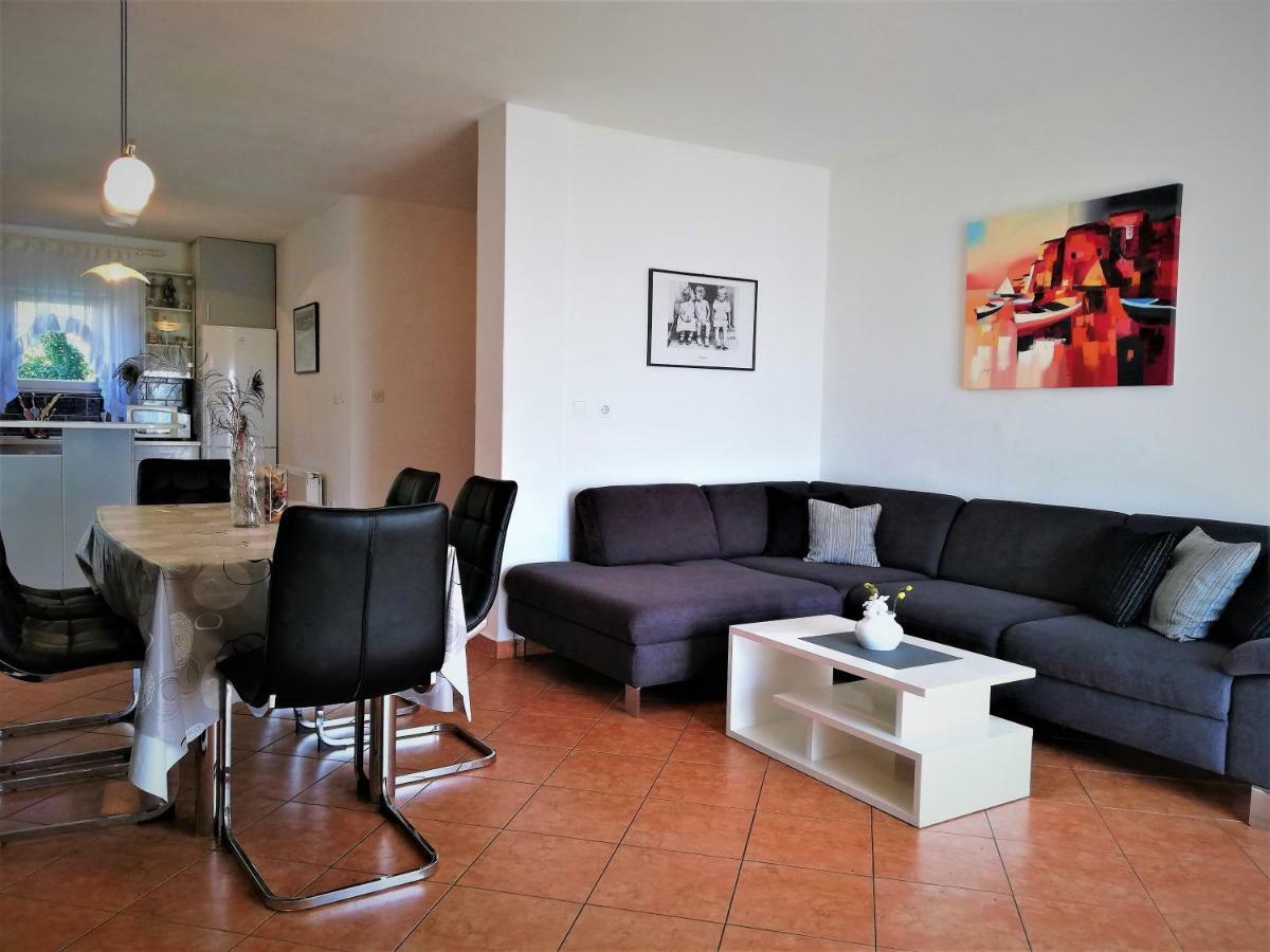 Apartments & Rooms Milena Vodice Luaran gambar