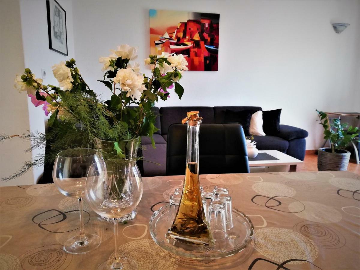 Apartments & Rooms Milena Vodice Luaran gambar